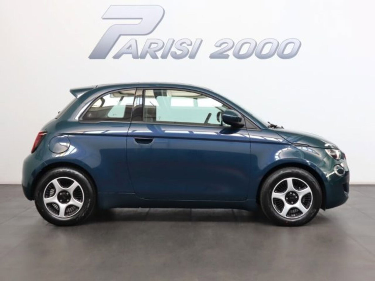 Fiat 500e Action Berlina 23,65 kWh (6)