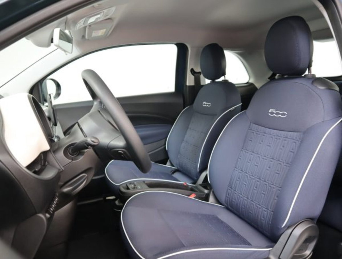 Fiat 500e Action Berlina 23,65 kWh (8)