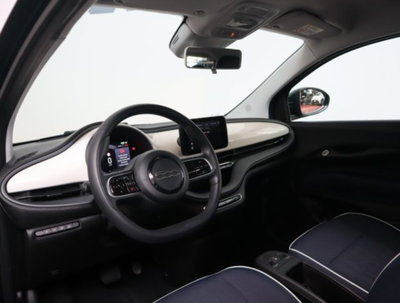 Fiat 500e Action Berlina 23,65 kWh (9)