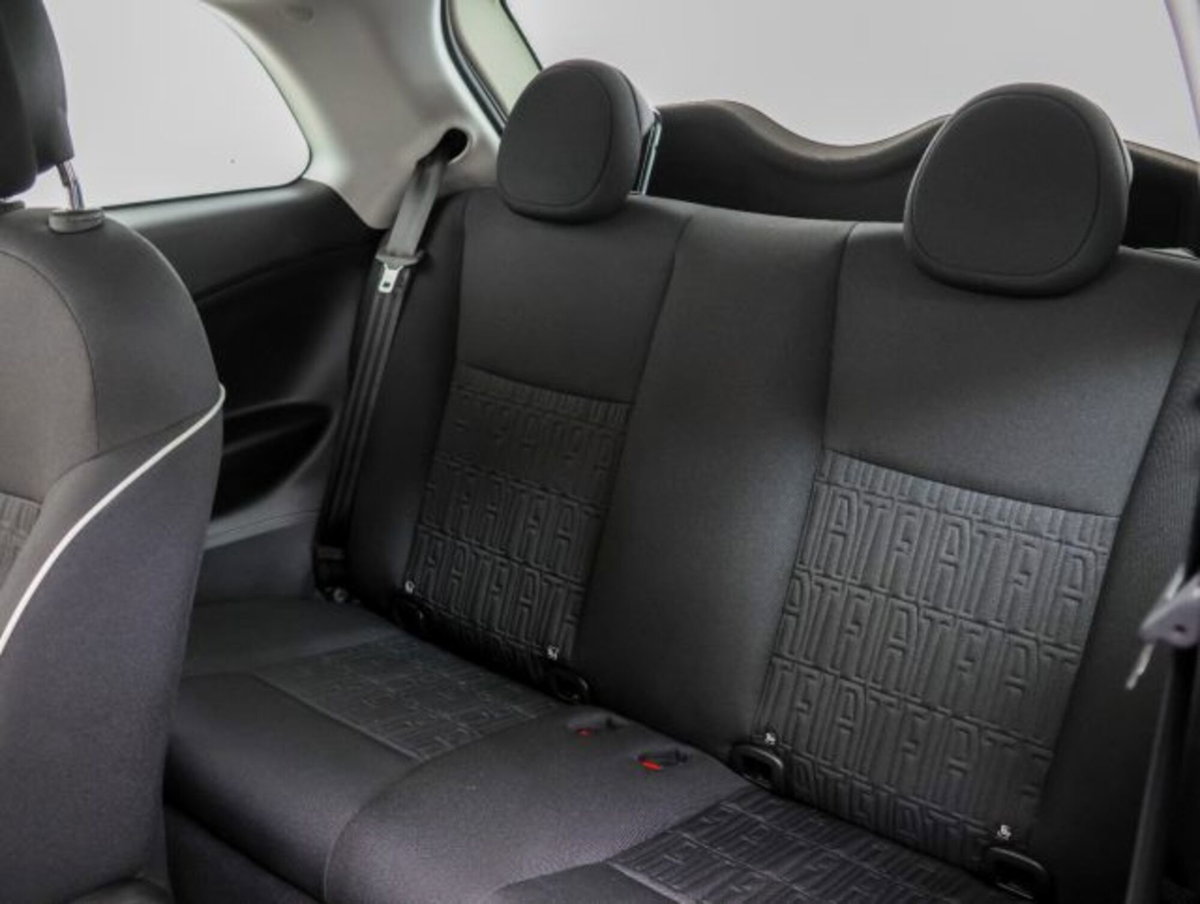 Fiat 500e Action Berlina 23,65 kWh (10)