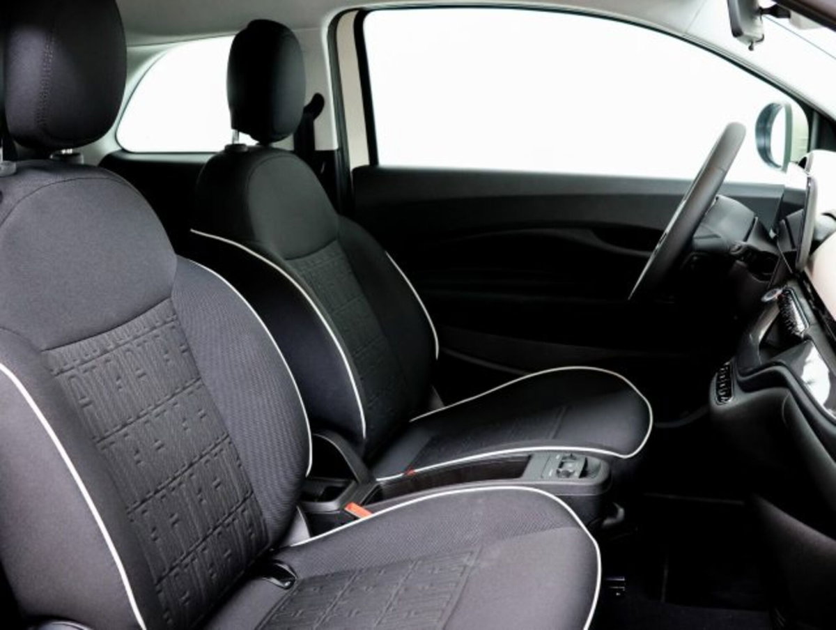 Fiat 500e Action Berlina 23,65 kWh (11)