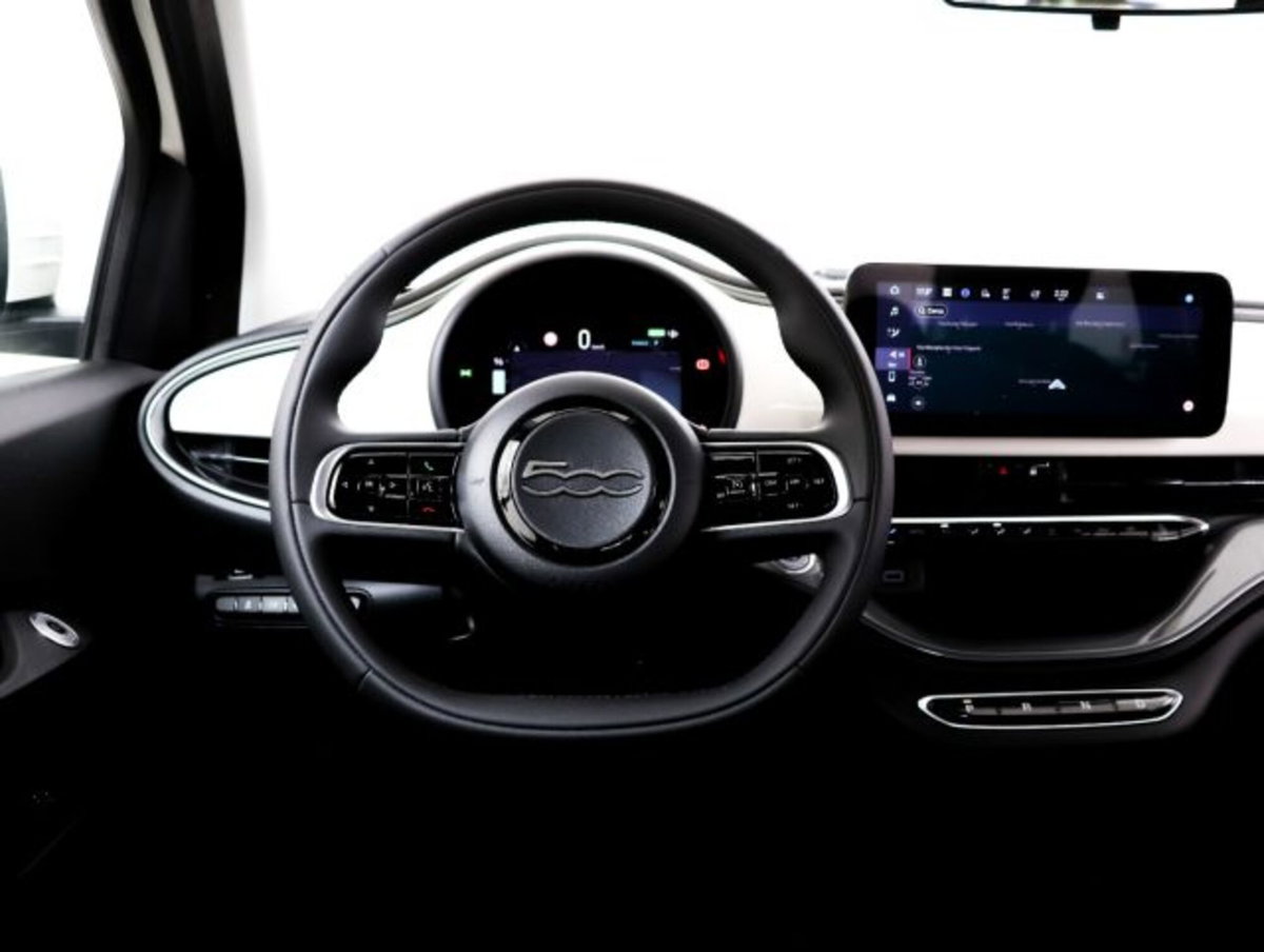 Fiat 500e Action Berlina 23,65 kWh (14)