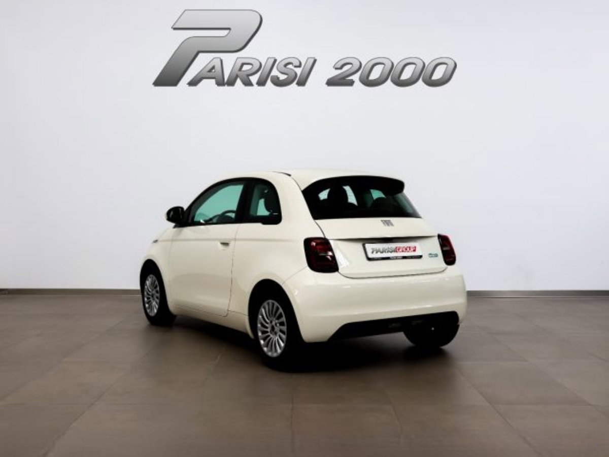 Fiat 500e Action Berlina 23,65 kWh (3)