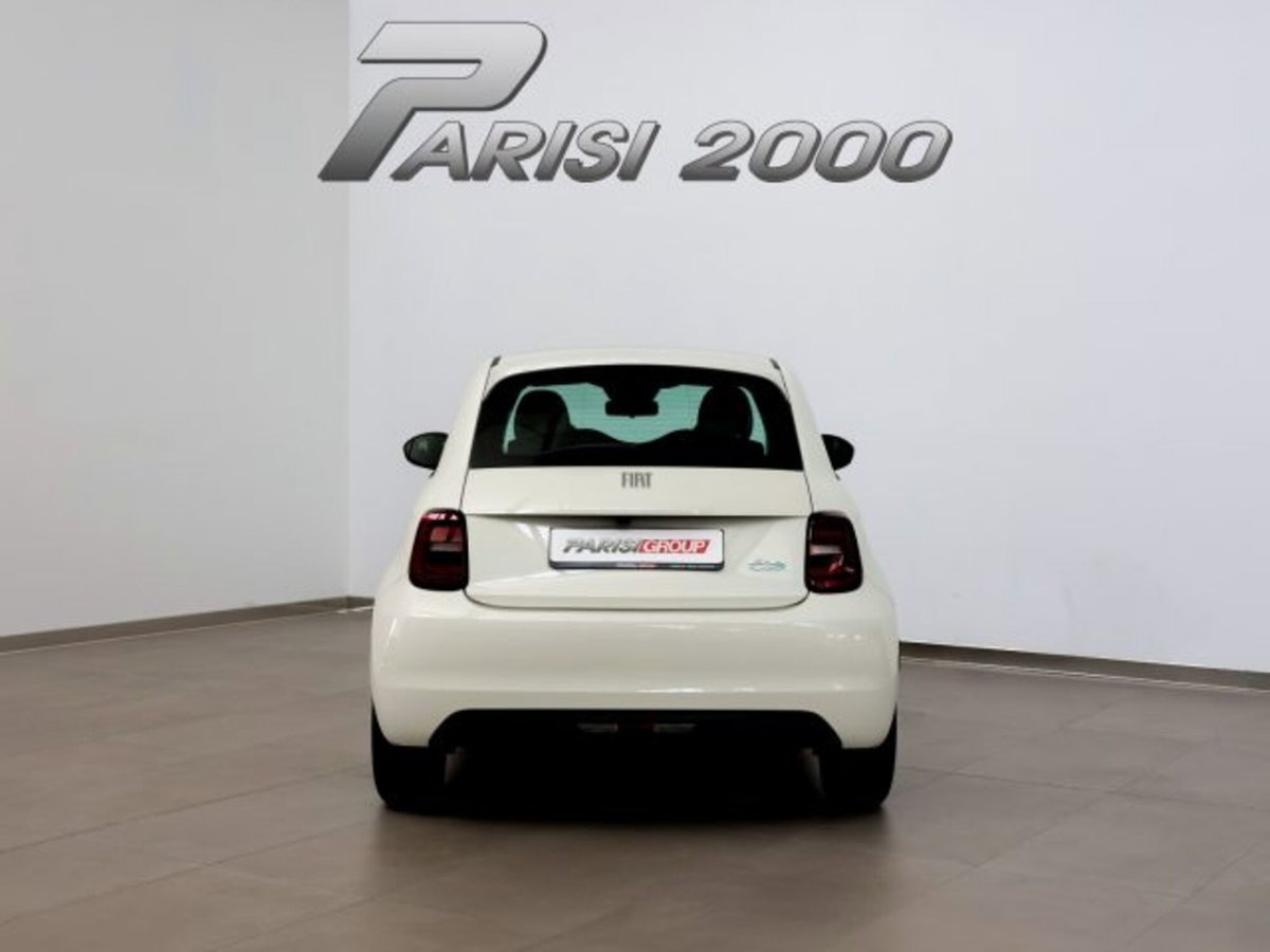 Fiat 500e Action Berlina 23,65 kWh (7)