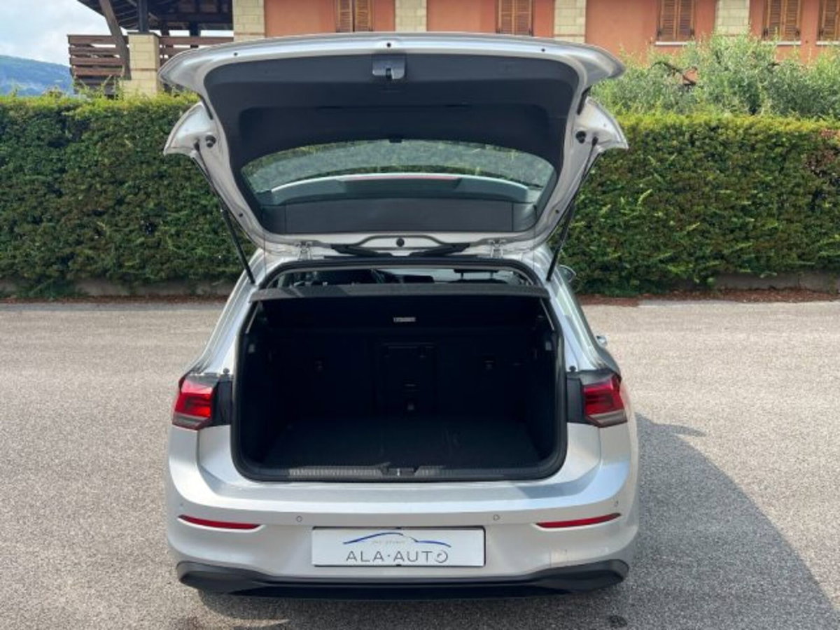 Volkswagen Golf 1.5 eTSI 130 CV EVO ACT DSG Life (11)