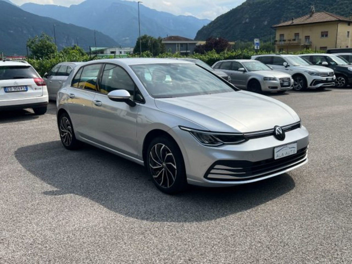 Volkswagen Golf 1.5 eTSI 130 CV EVO ACT DSG Life (2)