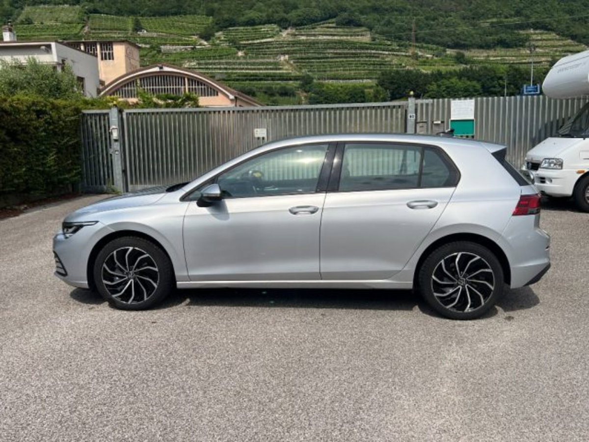 Volkswagen Golf 1.5 eTSI 130 CV EVO ACT DSG Life (7)
