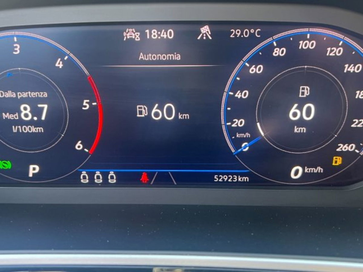 Volkswagen T-Roc 2.0 tdi R-Line 4motion 150cv dsg (9)