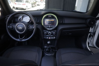 MINI Mini Cabrio 1.5 One Cabrio (2)