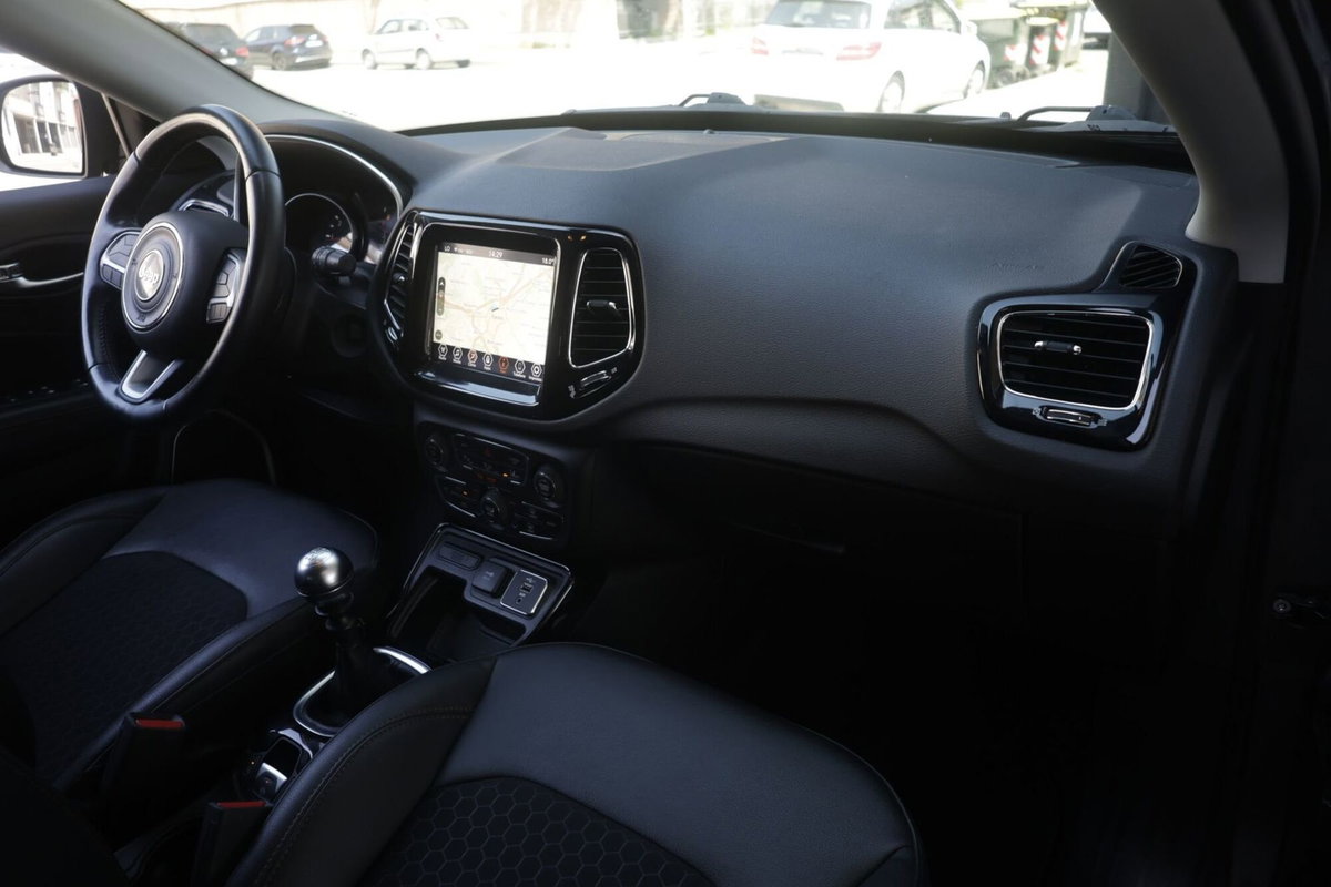 Jeep Compass 1.6 Multijet II 2WD Limited (10)