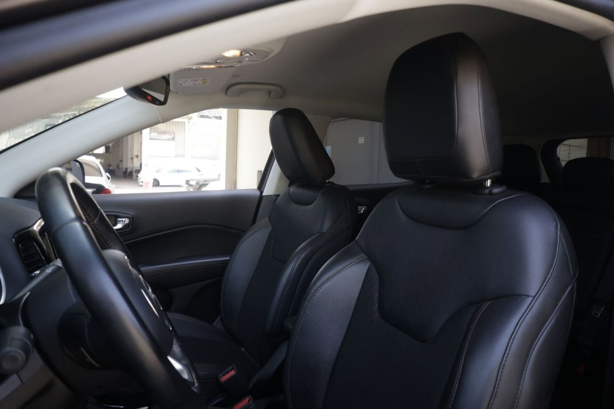 Jeep Compass 1.6 Multijet II 2WD Limited (17)
