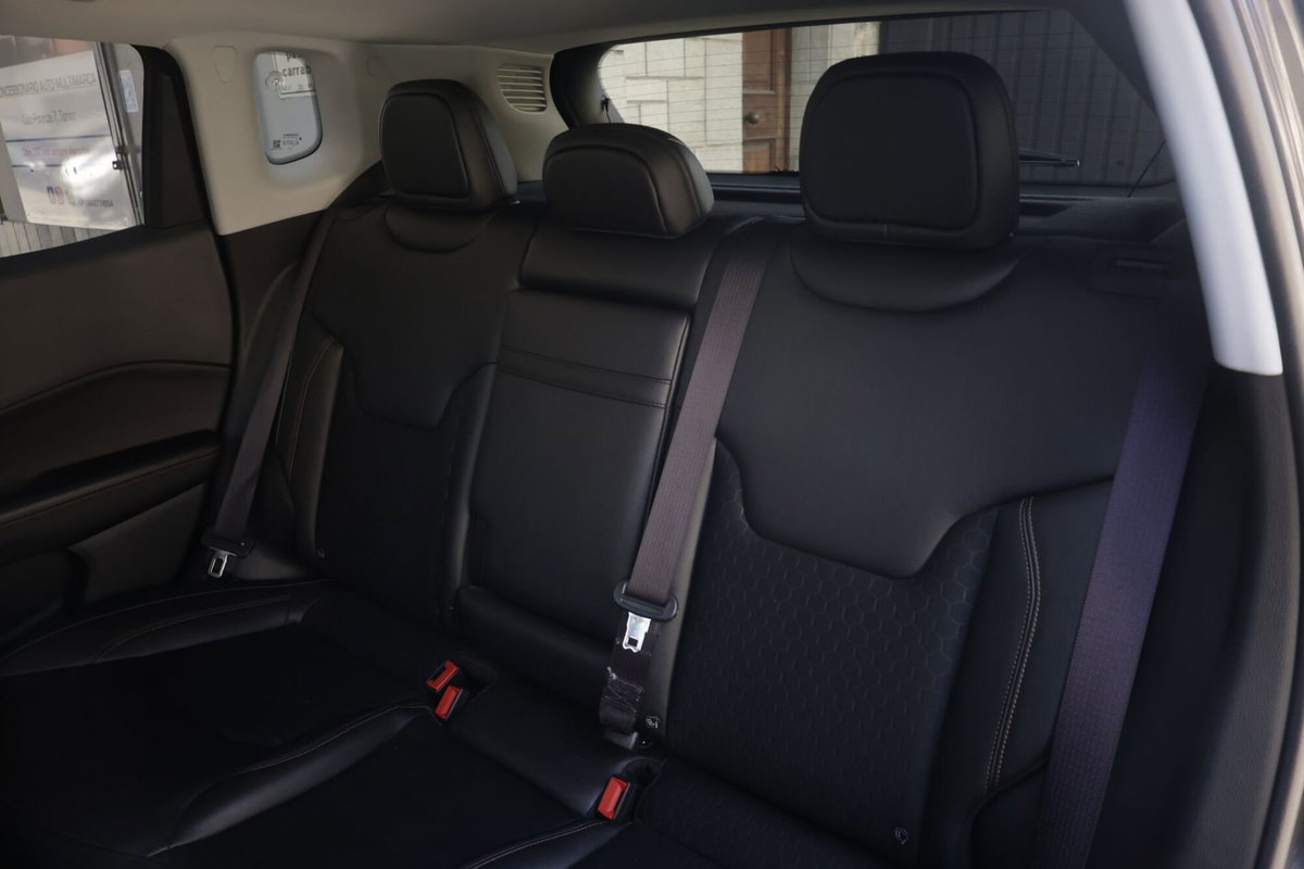 Jeep Compass 1.6 Multijet II 2WD Limited (3)
