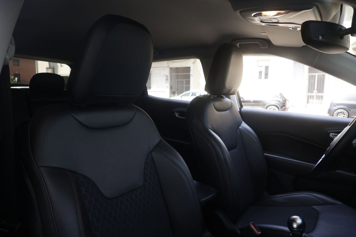 Jeep Compass 1.6 Multijet II 2WD Limited (6)