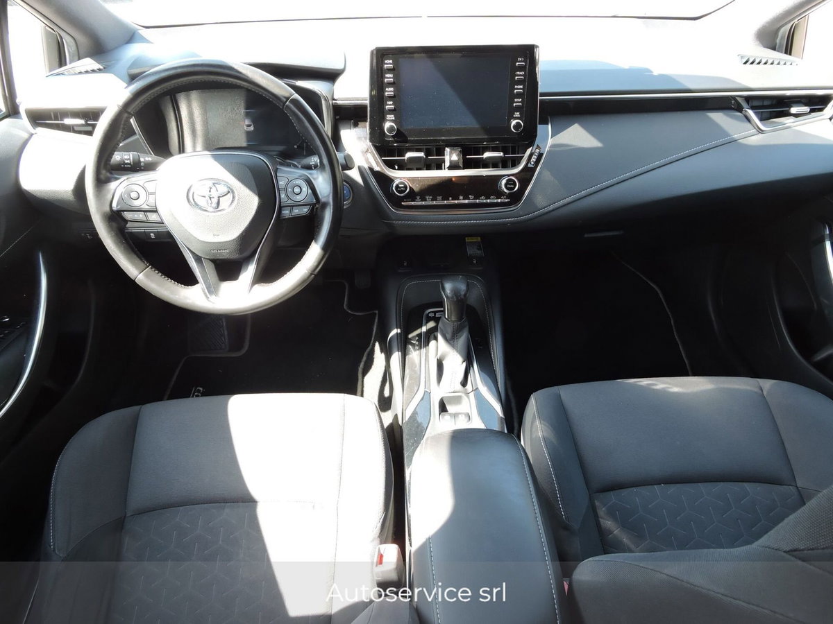 Toyota Corolla 2.0 Hybrid Lounge (11)