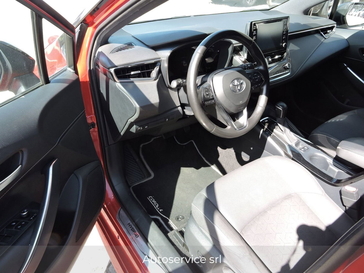 Toyota Corolla 2.0 Hybrid Lounge (12)