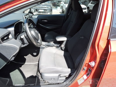 Toyota Corolla 2.0 Hybrid Lounge (13)