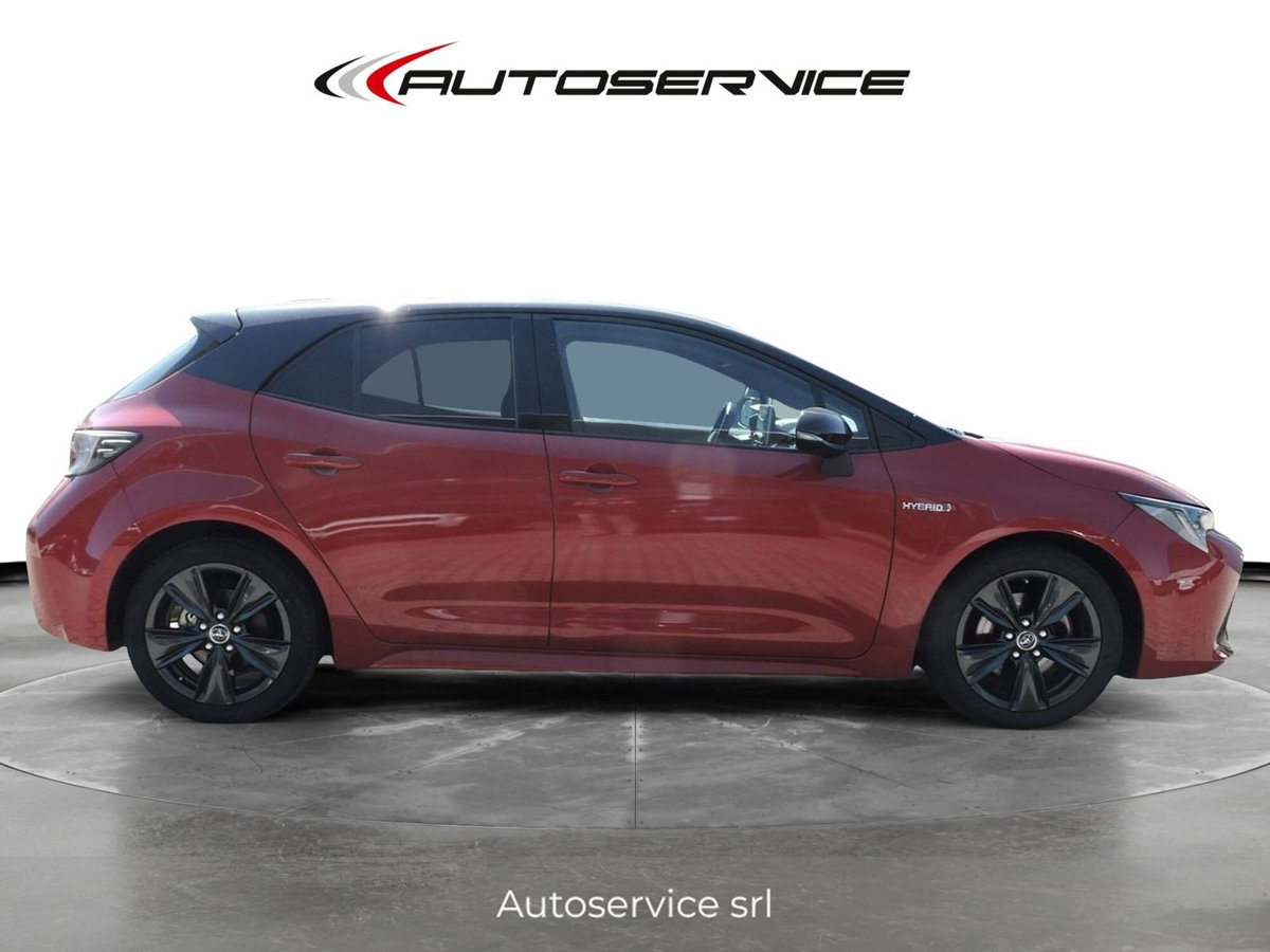 Toyota Corolla 2.0 Hybrid Lounge (4)