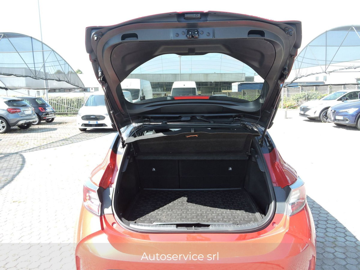 Toyota Corolla 2.0 Hybrid Lounge (8)
