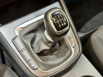 Hyundai Kona 1.0 T-GDI Hybrid 48V iMT XTech (12)