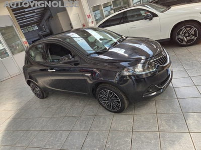 Lancia Ypsilon 1.0 FireFly 5 porte S&S Hybrid Ecochic A. Ferretti usata