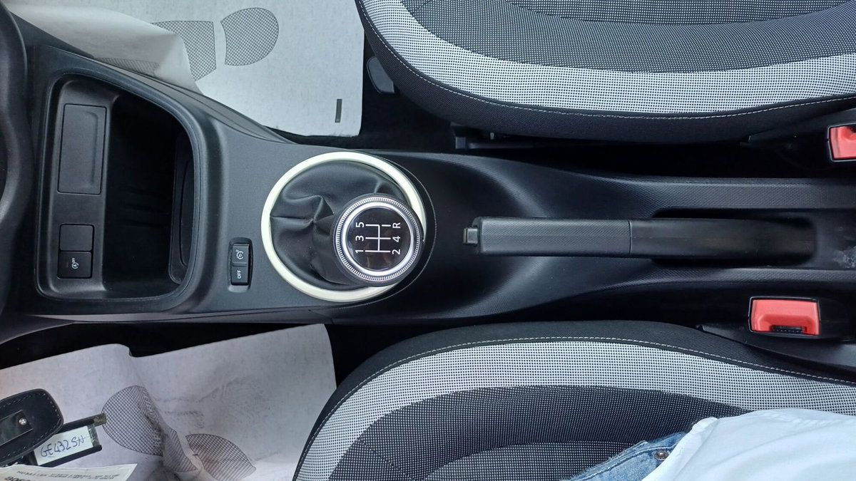 Renault Twingo SCe 65 CV Duel (15)