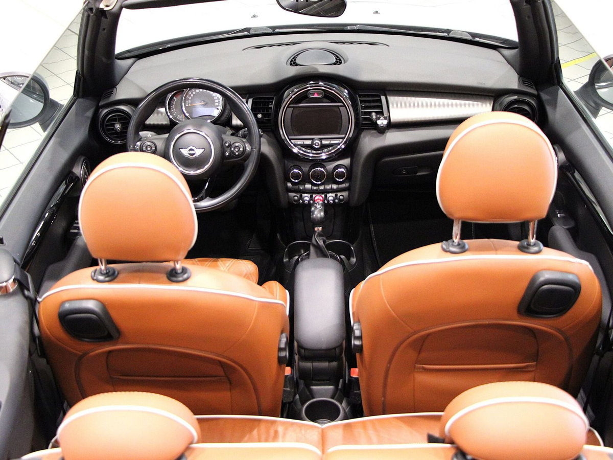 MINI Mini Cabrio 1.5 Cooper D Boost Cabrio (14)