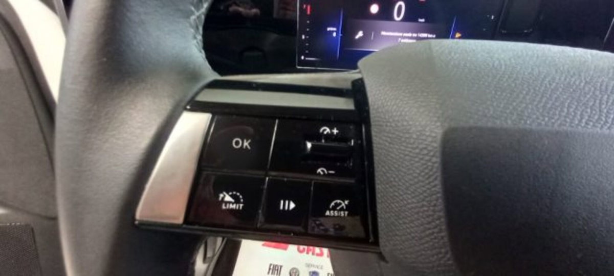 Opel Astra 1.5 Turbo Diesel 130 CV Edition (12)