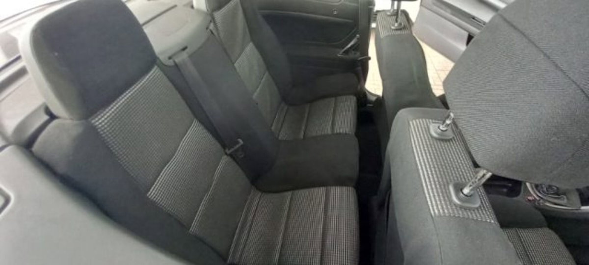 Peugeot 307 Cabrio HDi FAP CC Tecno (11)