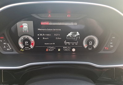 Audi Q3 Sportback 40 2.0 tdi Identity Black quattro 193cv s-tronic (13)