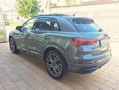 Audi Q3 Sportback 40 2.0 tdi Identity Black quattro 193cv s-tronic (9)