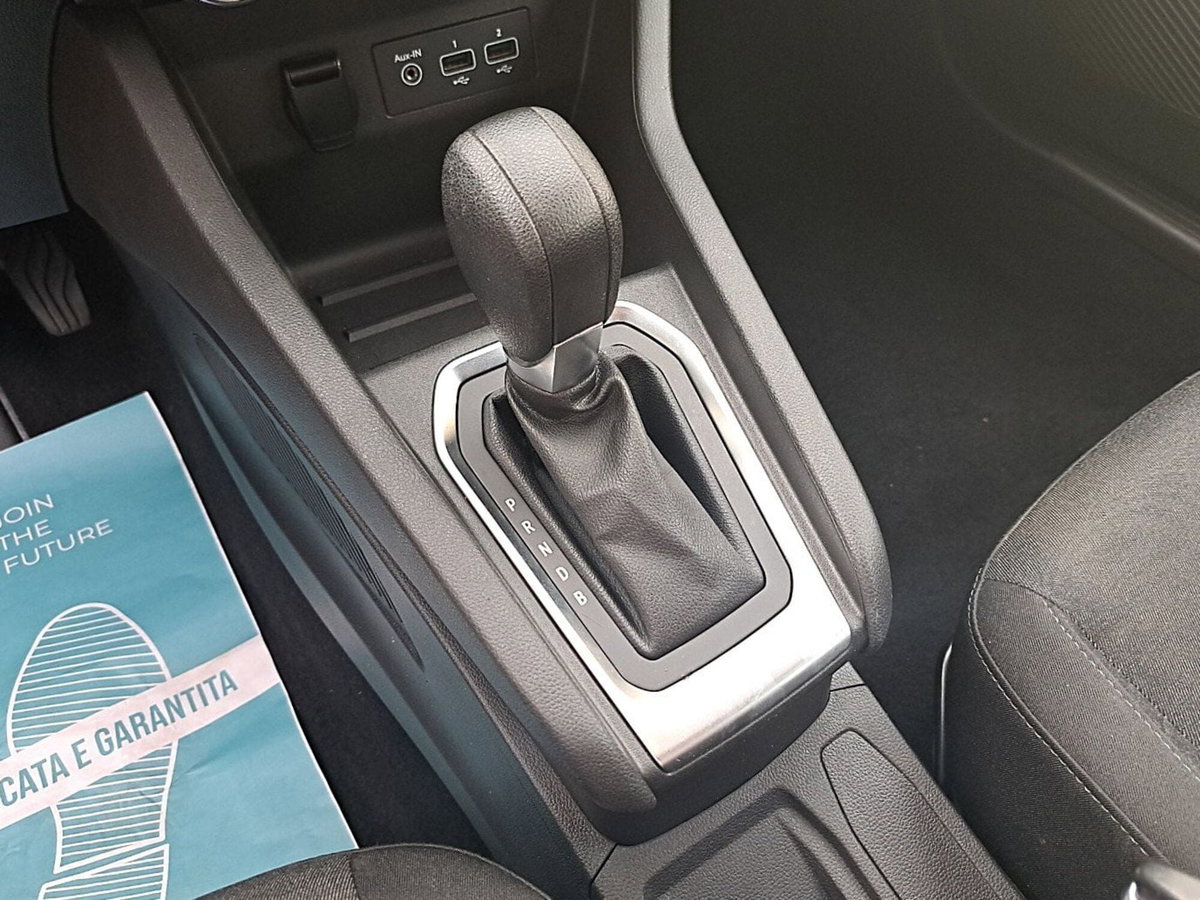 Renault Clio Full Hybrid E-Tech 140 CV 5 porte Intens (15)