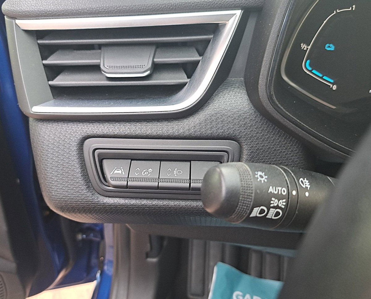 Renault Clio Full Hybrid E-Tech 140 CV 5 porte Intens (20)