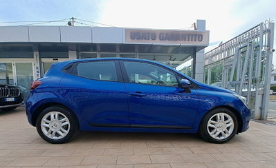 Renault Clio Full Hybrid E-Tech 140 CV 5 porte Intens (6)