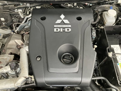 Mitsubishi L200 2.3 D Club Cab 4x4 Easy Select Invite (19)
