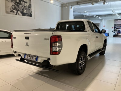 Mitsubishi L200 2.3 D Club Cab 4x4 Easy Select Invite (6)