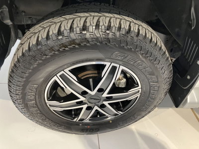 Mitsubishi L200 2.3 D Club Cab 4x4 Easy Select Invite (7)