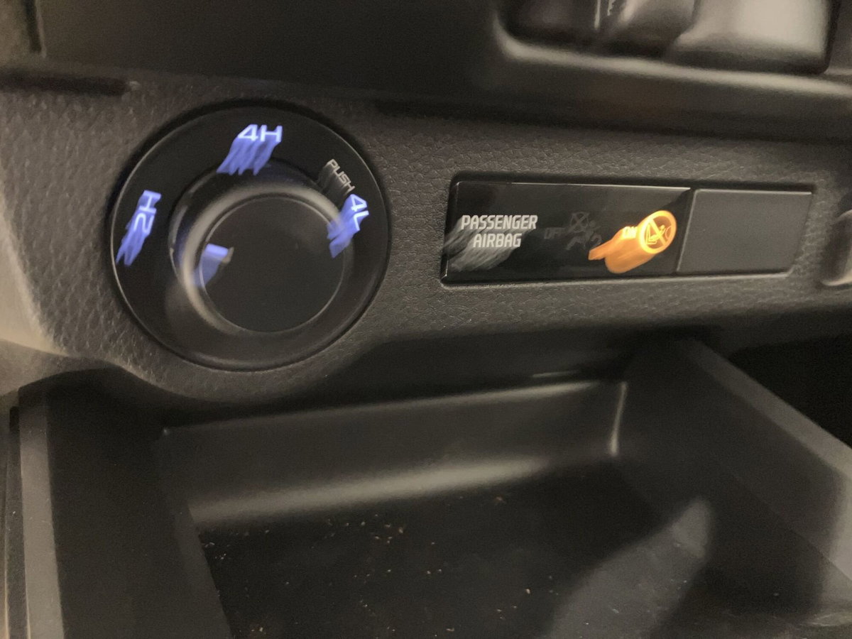 Isuzu D-Max Pick-up 1.9 space N60 Nitro Sport 4x4 auto (12)
