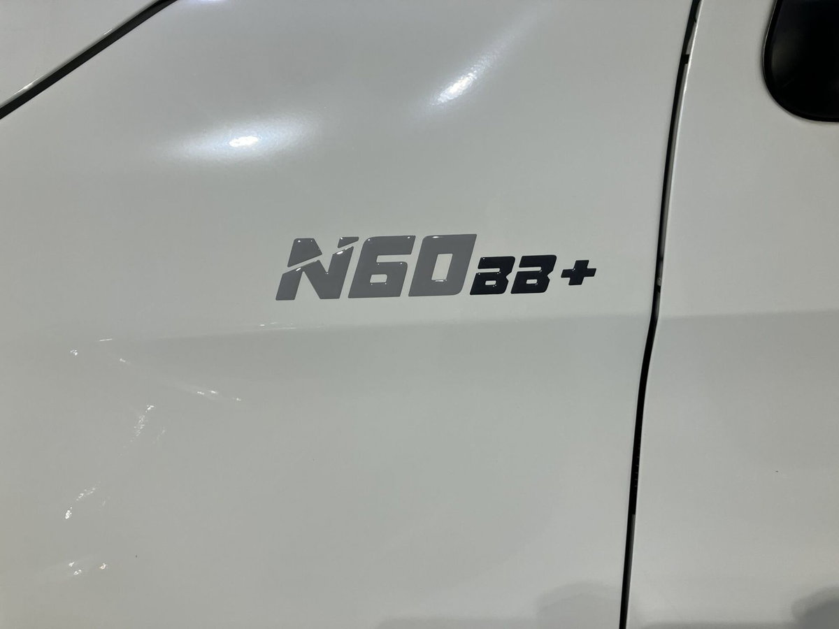 Isuzu D-Max Pick-up 1.9 space N60 Nitro Sport 4x4 auto (17)
