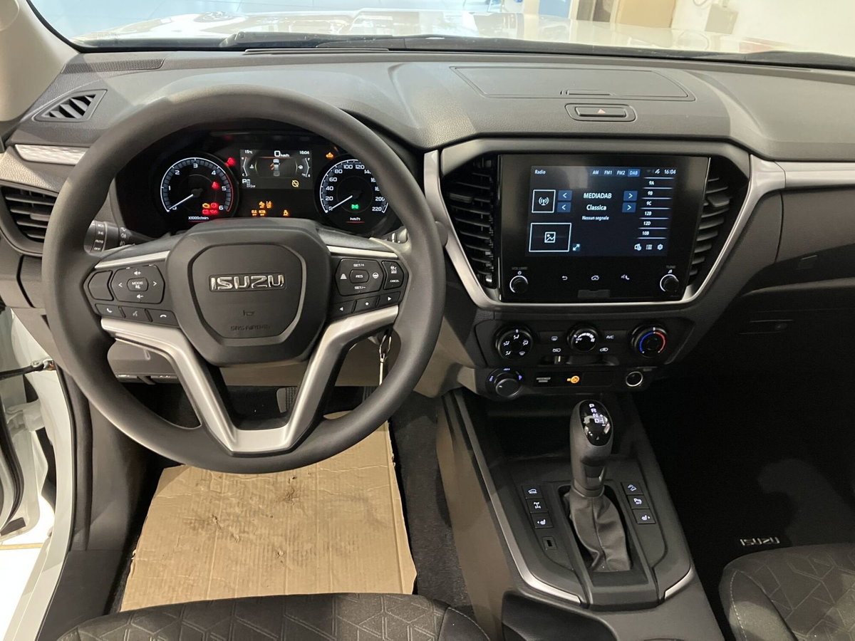 Isuzu D-Max Pick-up 1.9 space N60 Nitro Sport 4x4 auto (9)