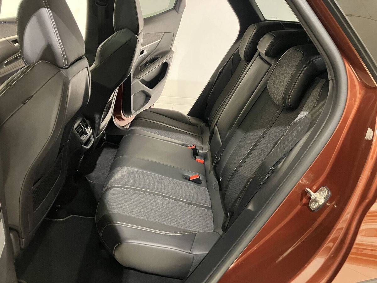 Peugeot 3008 BlueHDi 130 S&S EAT8 GT Line (13)
