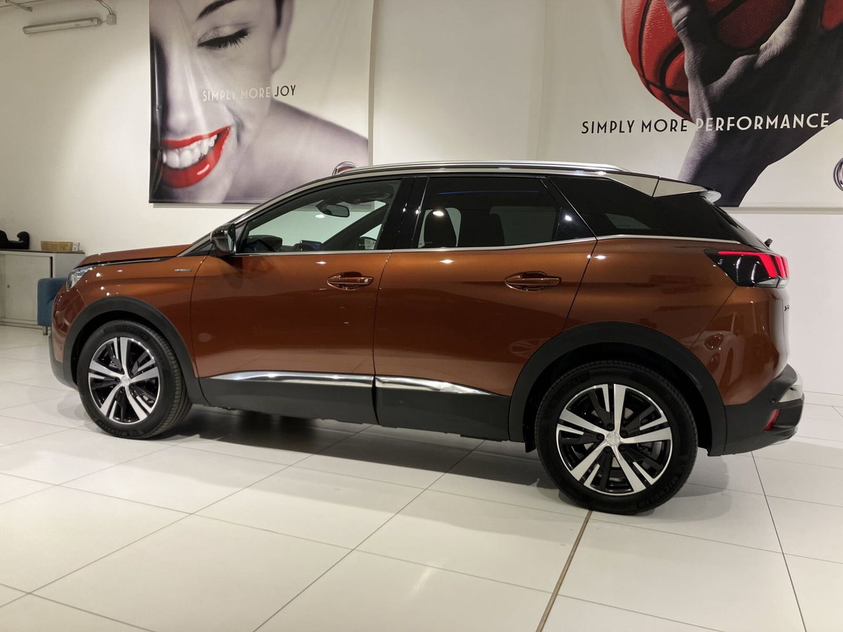 Peugeot 3008 BlueHDi 130 S&S EAT8 GT Line (4)