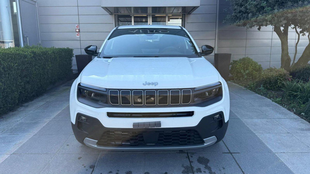 Jeep Avenger 1.2 turbo Altitude fwd 100cv (2)