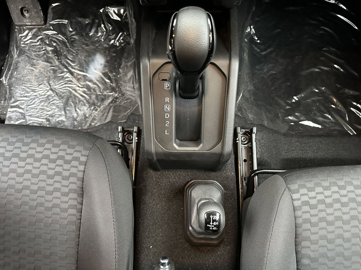 Suzuki Jimny 1.5 4AT Top (14)