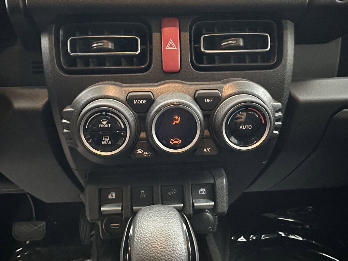 Suzuki Jimny 1.5 4AT Top (19)