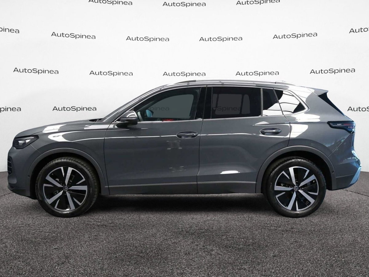 Volkswagen Tiguan 1.5 etsi Elegance 150cv dsg (4)
