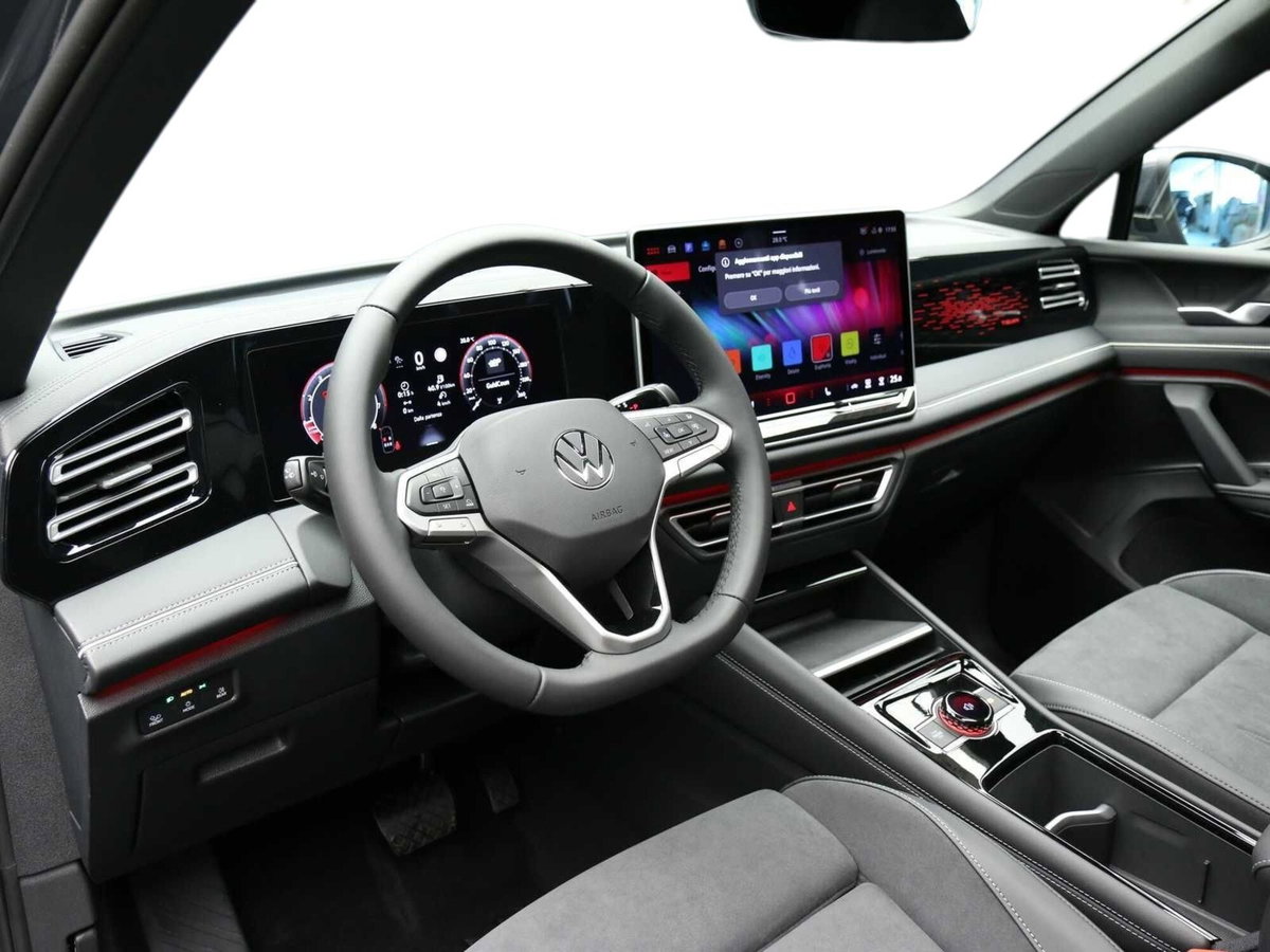 Volkswagen Tiguan 1.5 etsi Elegance 150cv dsg (7)