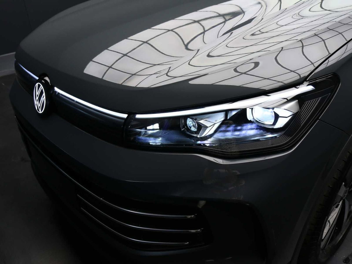 Volkswagen Tiguan 1.5 etsi Elegance 150cv dsg (8)