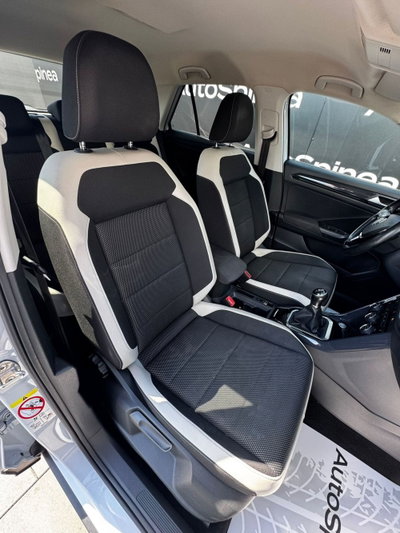 Volkswagen T-Roc 1.6 TDI SCR Advanced BlueMotion Technology (17)
