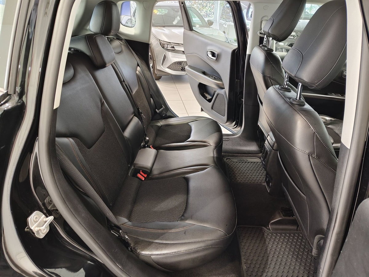 Jeep Compass 2.0 Multijet II aut. 4WD Limited (14)