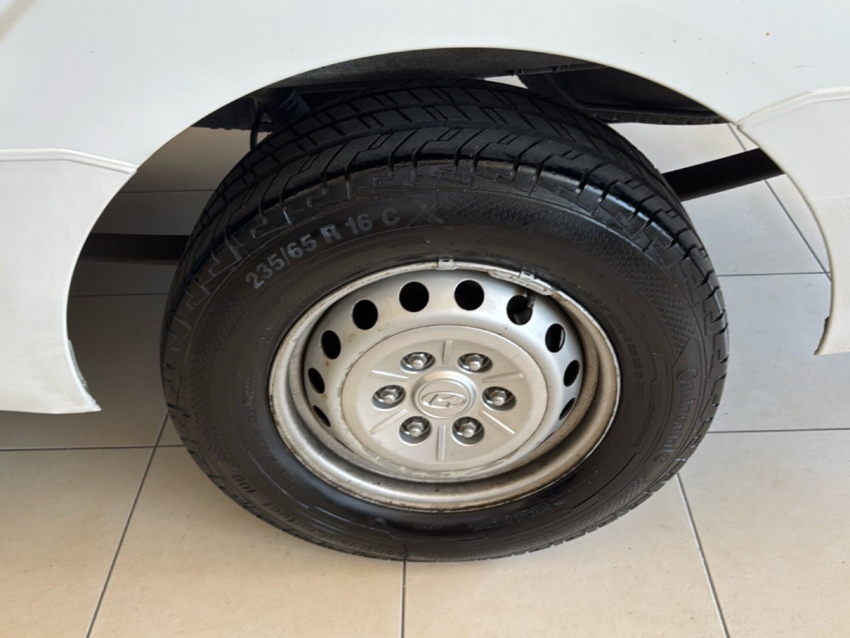 Hyundai H350 Furgone 2.5 CRDI RWD PM-TN Furgone Classic M (10)